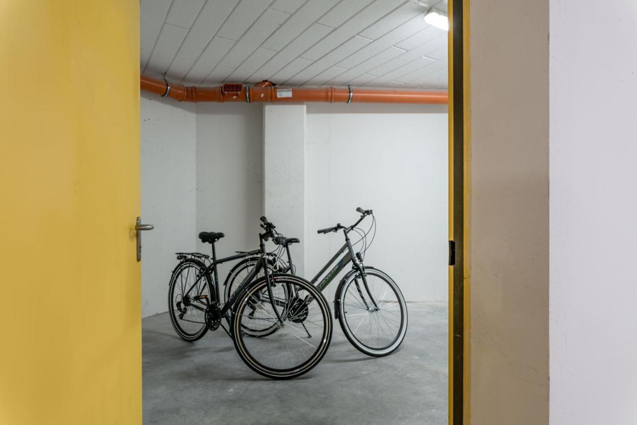 Apartwro - Apartament Przy Wyspie Slodowej, Garaz, Projektor, Rowery Appartamento Breslavia Esterno foto