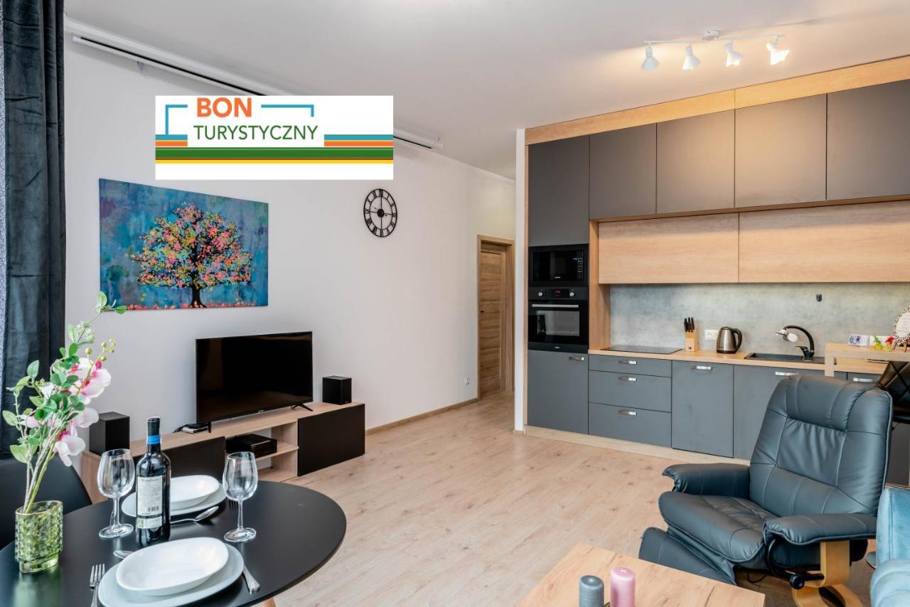 Apartwro - Apartament Przy Wyspie Slodowej, Garaz, Projektor, Rowery Appartamento Breslavia Esterno foto
